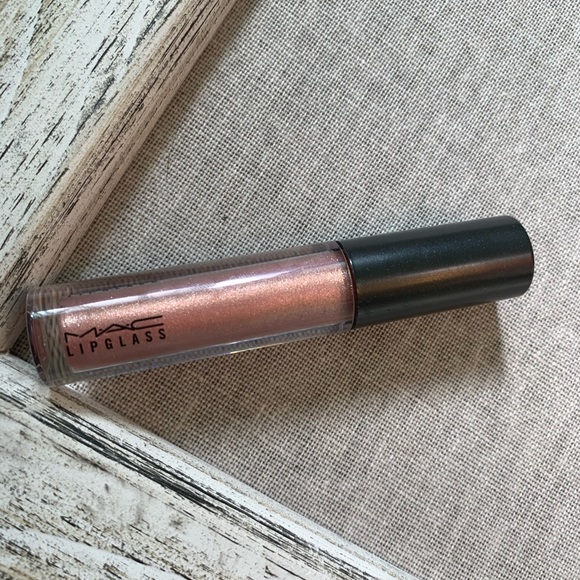 COPY - ✨💄Mac Lipglass Dreamy brand new full size💄✨✨ - Picture 2 of 6